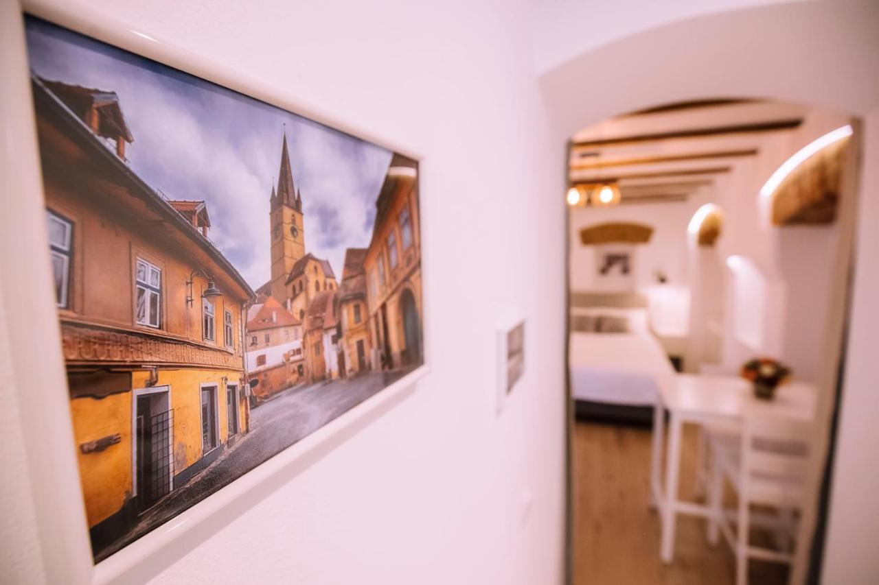 Chic Central Studio Sibiu Exterior photo